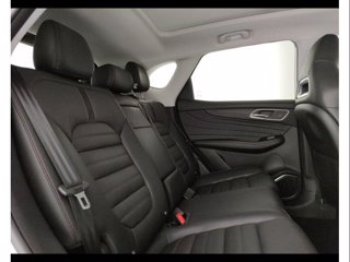 MG EHS Plug-in Hybrid Luxury