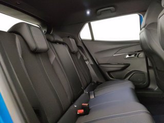 PEUGEOT E-2008 gt line 100kw