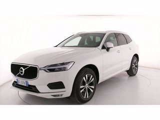 VOLVO XC60 B4 Geartronic Momentum Pro