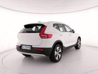 VOLVO XC40 T2 Geartronic Momentum