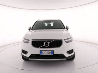 VOLVO XC40 T2 Geartronic Momentum