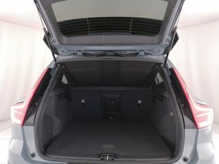 VOLVO XC40 T2 Momentum N1