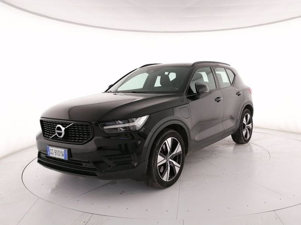 VOLVO XC40 T5 Recharge Plug-in Hybrid R-design