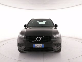VOLVO XC40 T5 Recharge Plug-in Hybrid R-design
