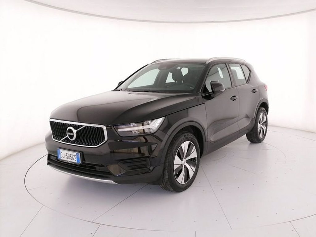 VOLVO XC40 T3 Geartronic Momentum Pro