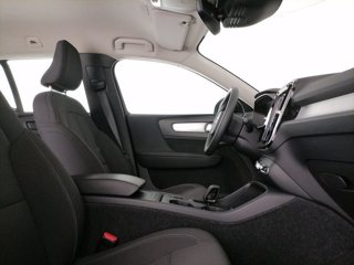 VOLVO XC40 T3 Geartronic Momentum Pro