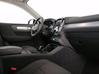 VOLVO XC40 T3 Geartronic Momentum Pro