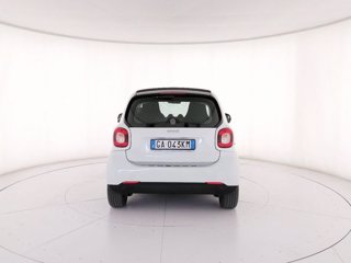 SMART fortwo eq enel x white