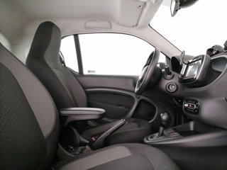 SMART fortwo eq enel x white