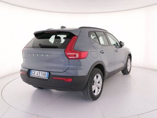 VOLVO XC40 T2 Momentum Core