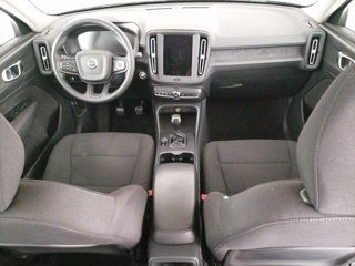 VOLVO XC40 T2 Momentum Core
