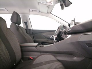 PEUGEOT 3008 BlueHDi 130 S&S Active