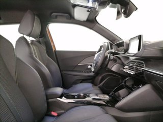 PEUGEOT 2008 BlueHDi 130 S&S EAT8 GT