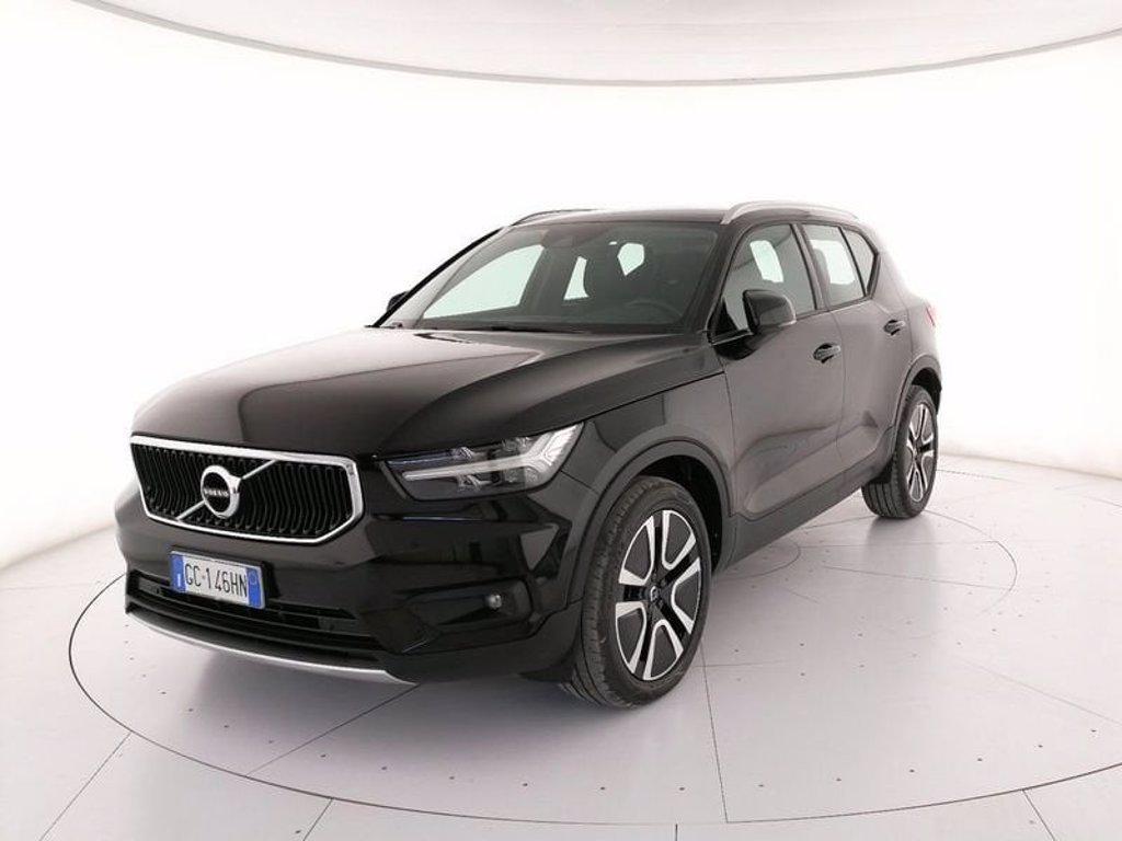 VOLVO XC40 T2 Geartronic Momentum Pro