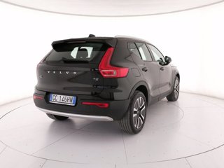 VOLVO XC40 T2 Geartronic Momentum Pro
