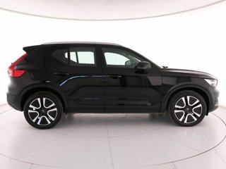 VOLVO XC40 T2 Geartronic Momentum Pro