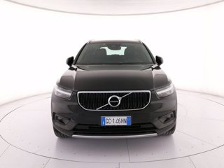 VOLVO XC40 T2 Geartronic Momentum Pro