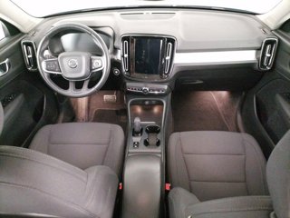 VOLVO XC40 T2 Geartronic Momentum Pro