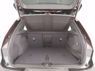 VOLVO XC40 T2 Geartronic Momentum Pro