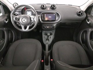SMART forfour eq enel x black